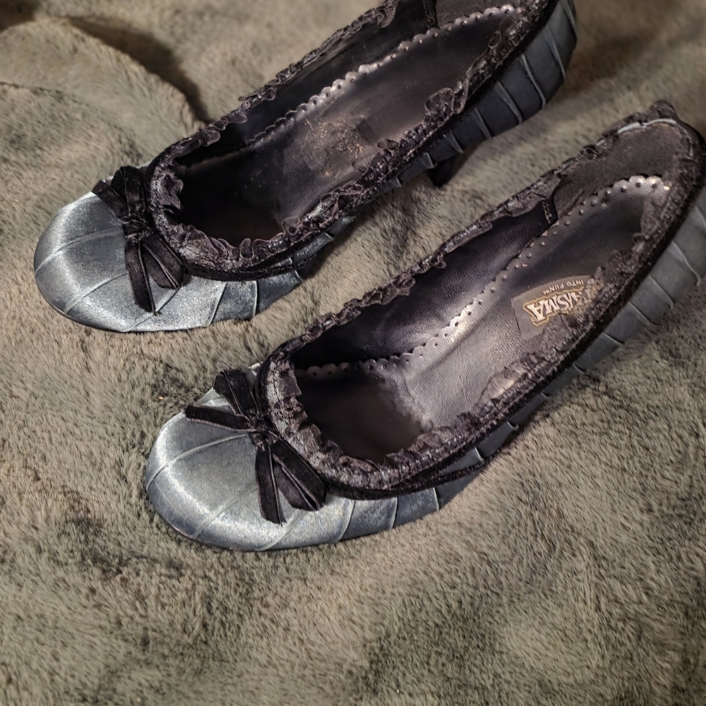 Women's Black Ballet Flats
